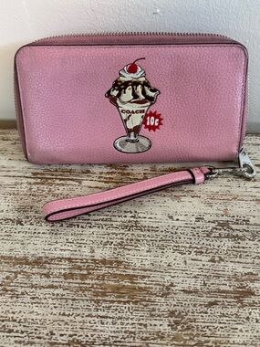 Coach Pink Pebbled Leather Ice Cream Sundae Zip Wristlet Wallet